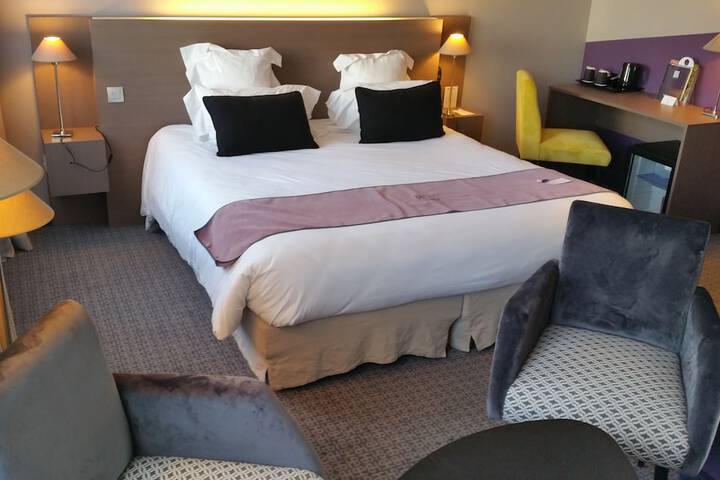 Room 15 of 44
