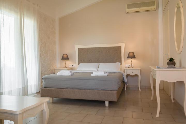 Room 3 of 51
