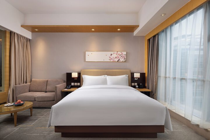 Room 7 of 92