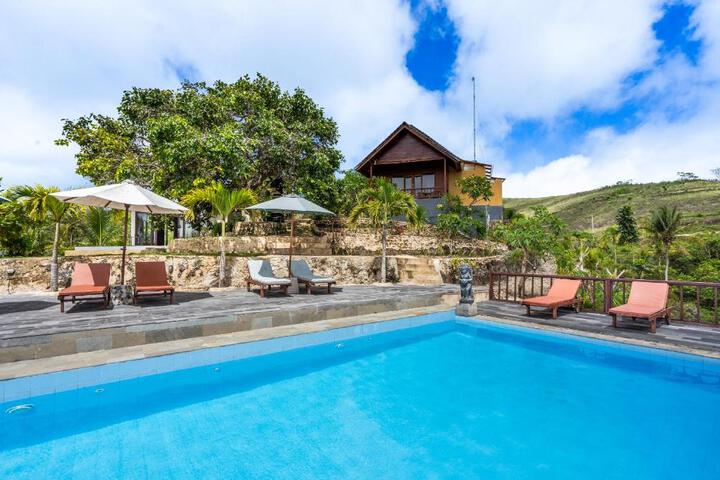 Exterior of Nusa Penida Pini Sentana