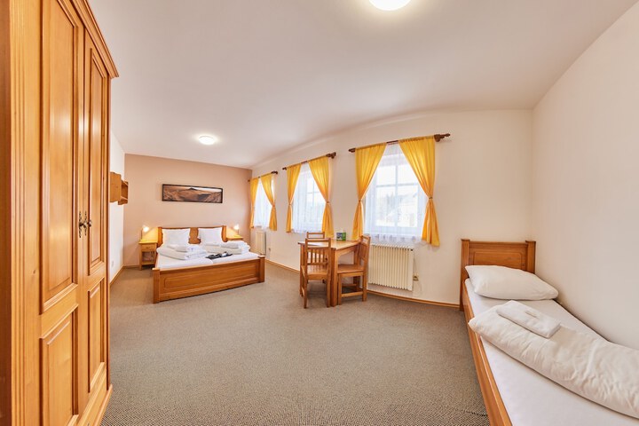 Room 18 of 50