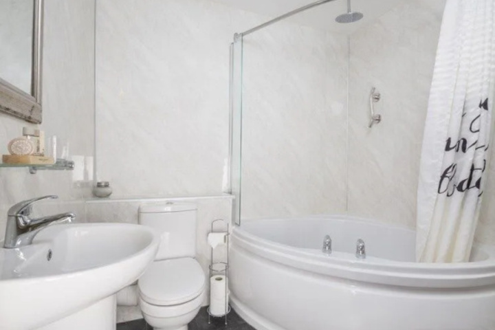 Clean Restrooms