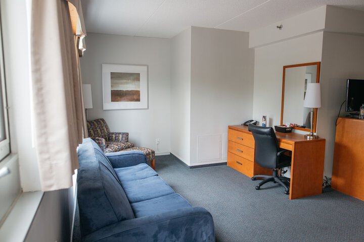 Room 25 of 43