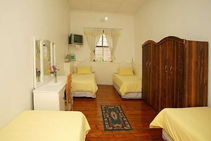 Room 14 of 30