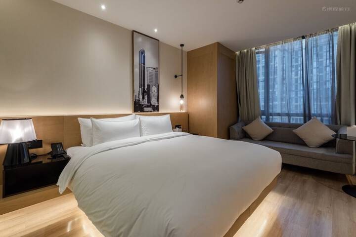 Room 11 of 43