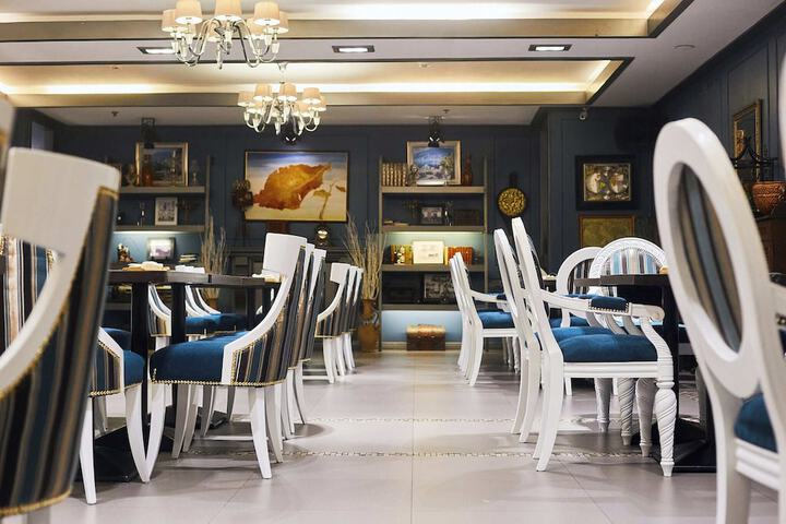 Dining 56 of 114