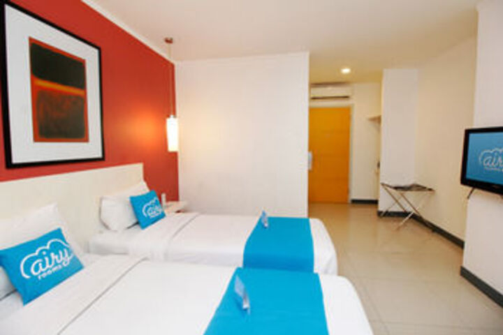Room 8 of 23
