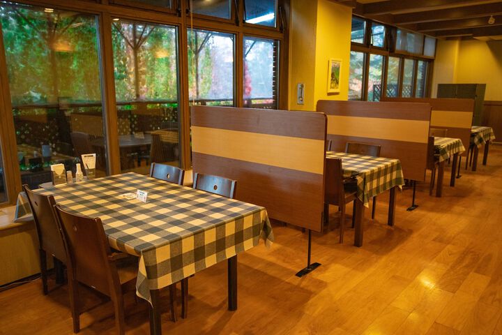 Dining 55 of 74