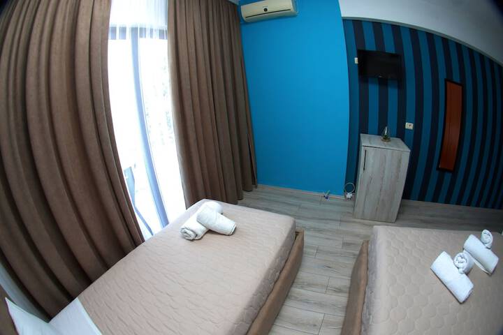 Room 36 of 86