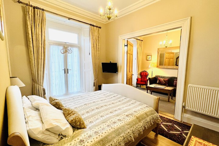 Room 12 of 39