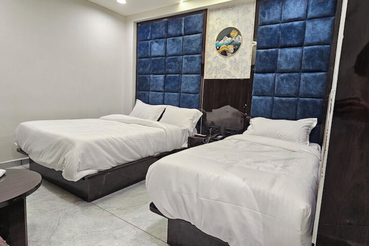 Room 16 of 51