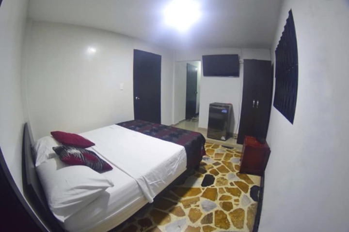 Room 7 of 24