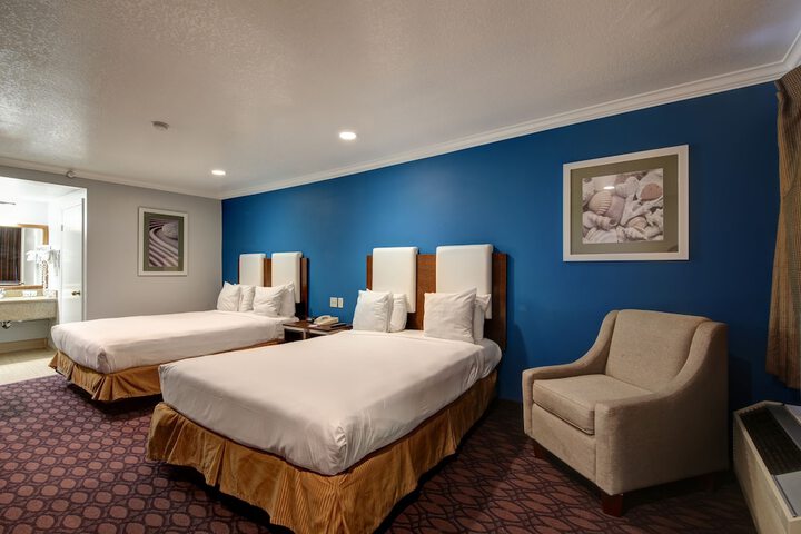 Room 11 of 37