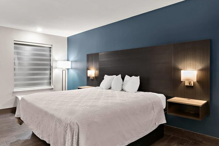 Room 19 of 47