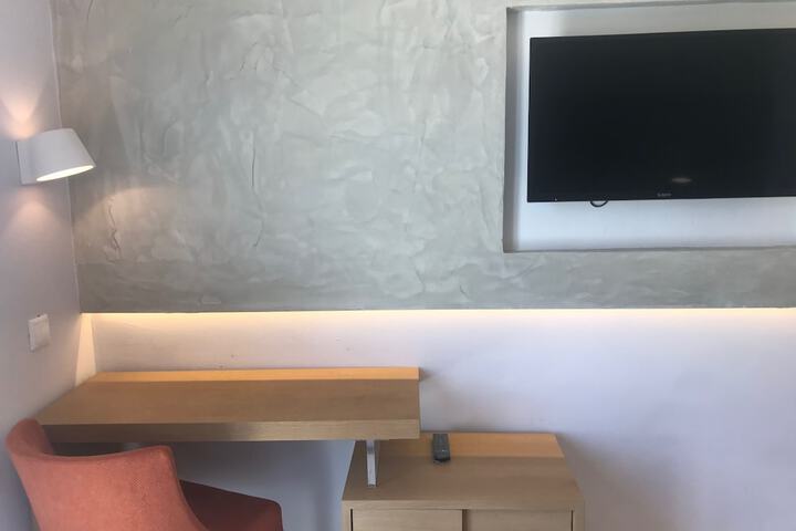 Room 18 of 50