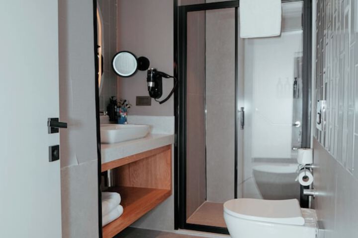 Room 10 of 50