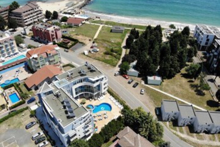 Hotel 3 of 27