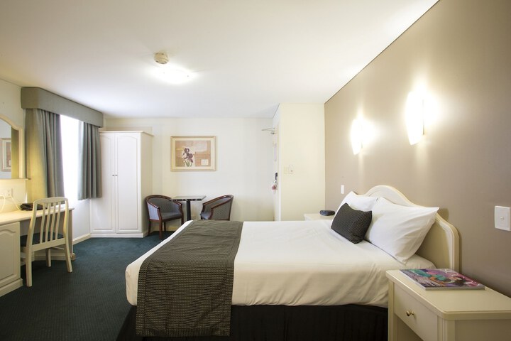 Room 7 of 50