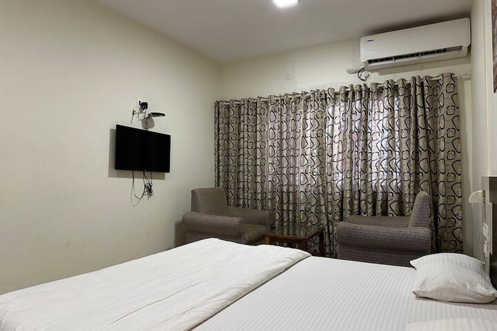 Room 10 of 19