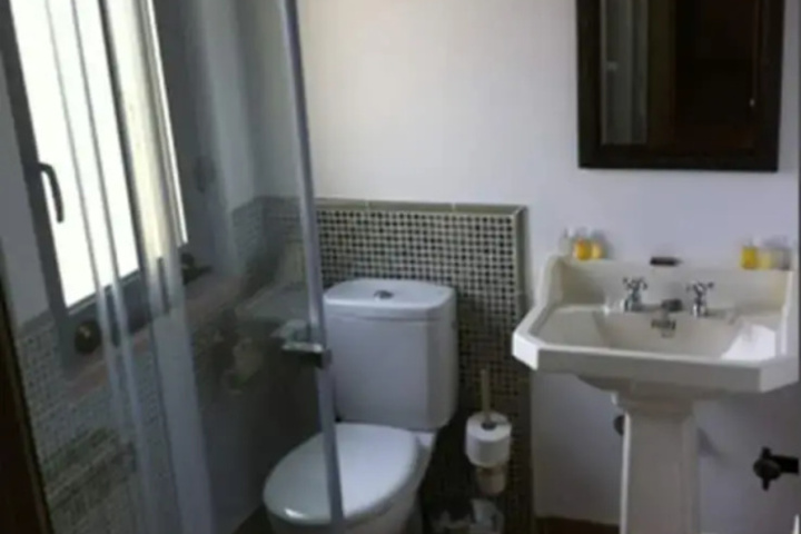 Room 5 of 14