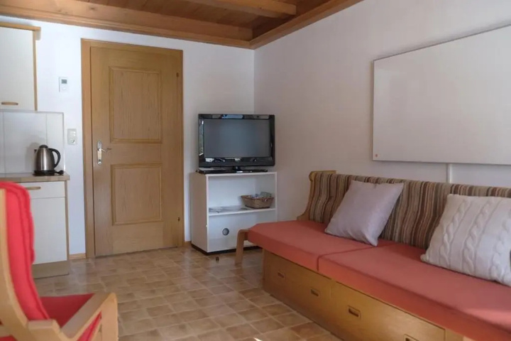 Room 15 of 15