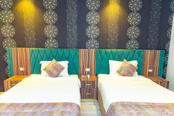 Room 44 of 158