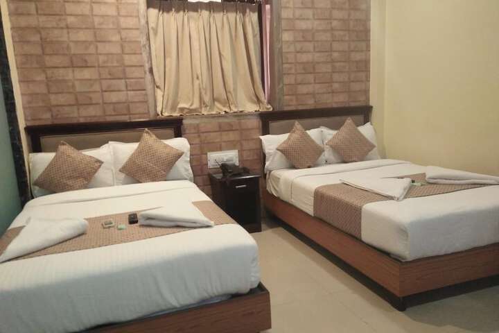 Room 17 of 32