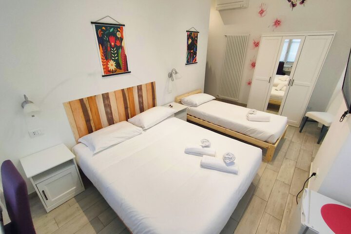 Room 12 of 22