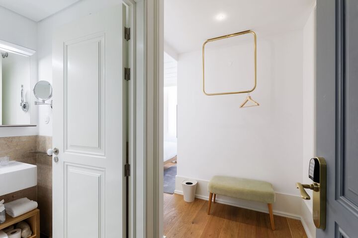 Room 20 of 76