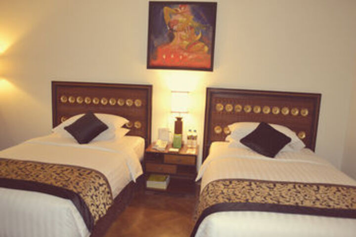 Room 30 of 92