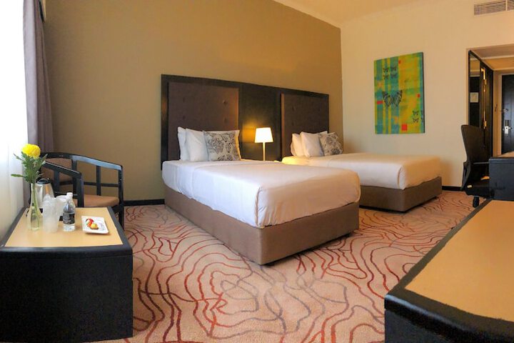 Room 10 of 73