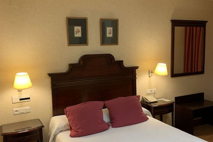 Room 3 of 24