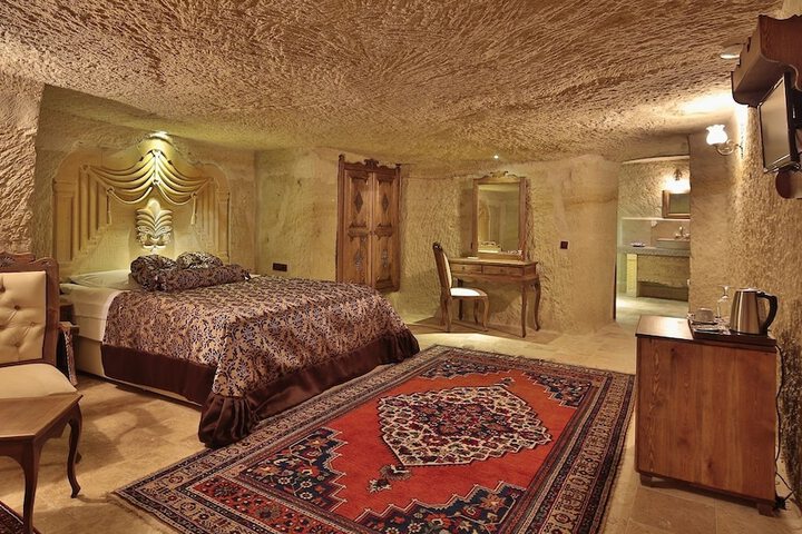 Room 14 of 114