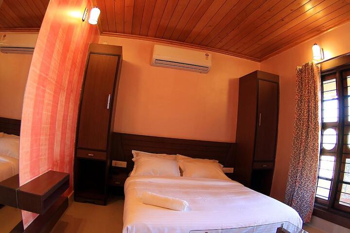 Room 15 of 47