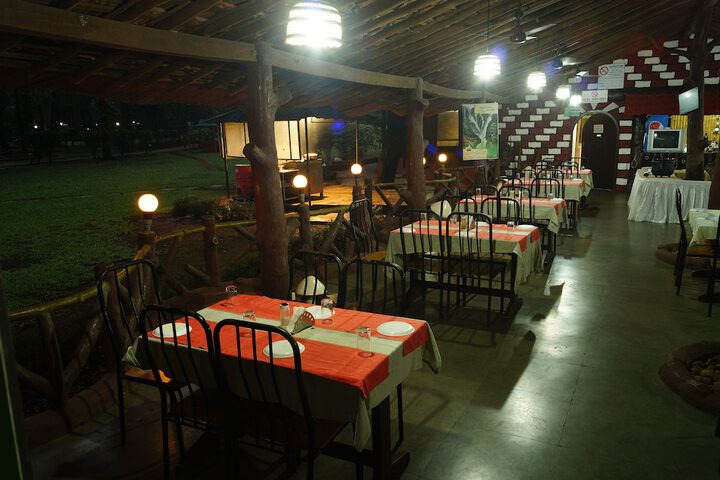 Dining 48 of 71