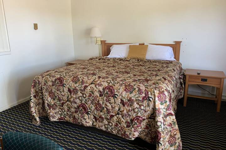 Room 4 of 34