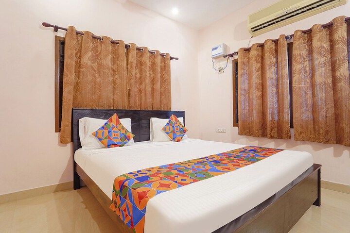 Room 10 of 25