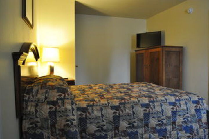 Room 11 of 19