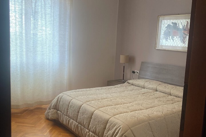 Room 7 of 61