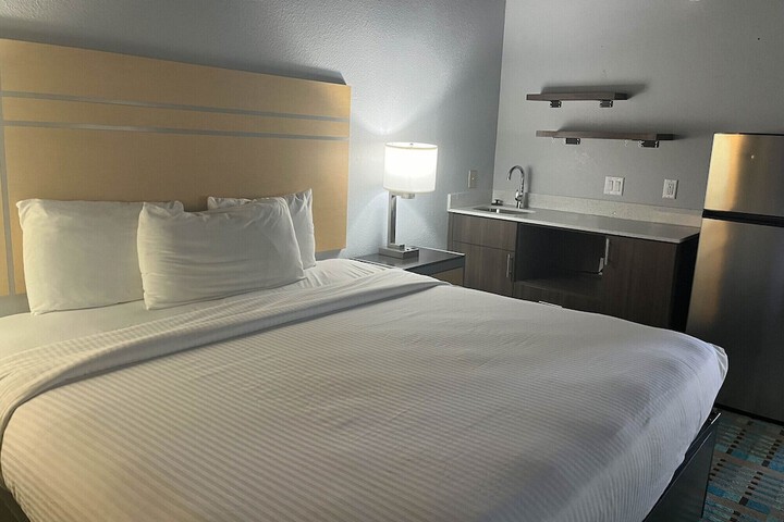 Room 40 of 85