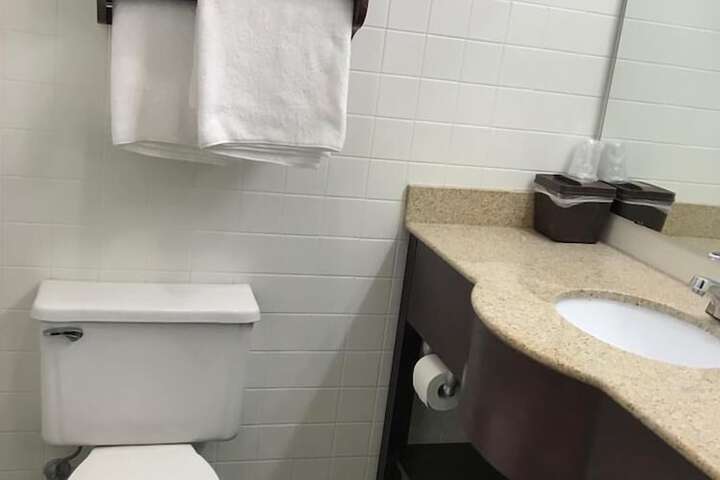 Room 13 of 19