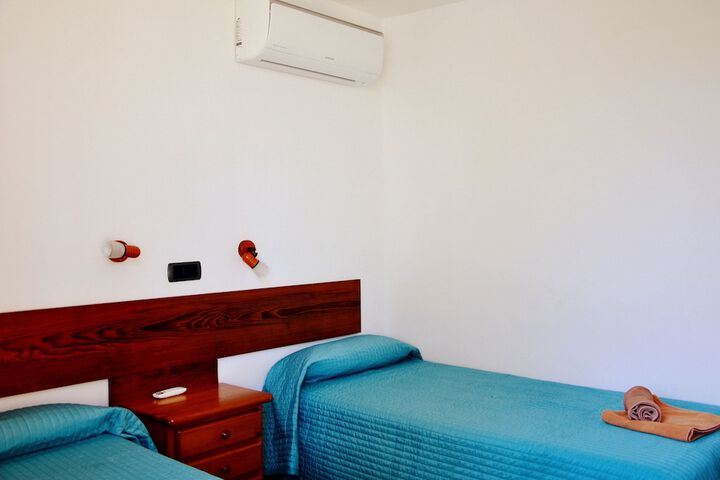 Room 8 of 64