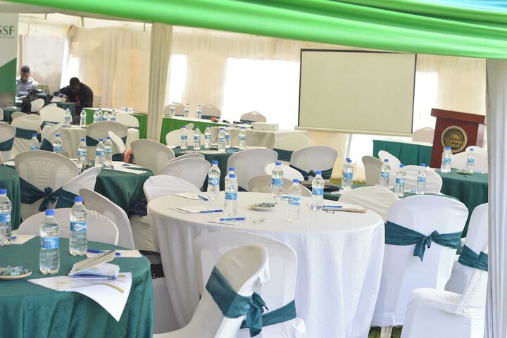 Ballroom/Hall 72 of 114