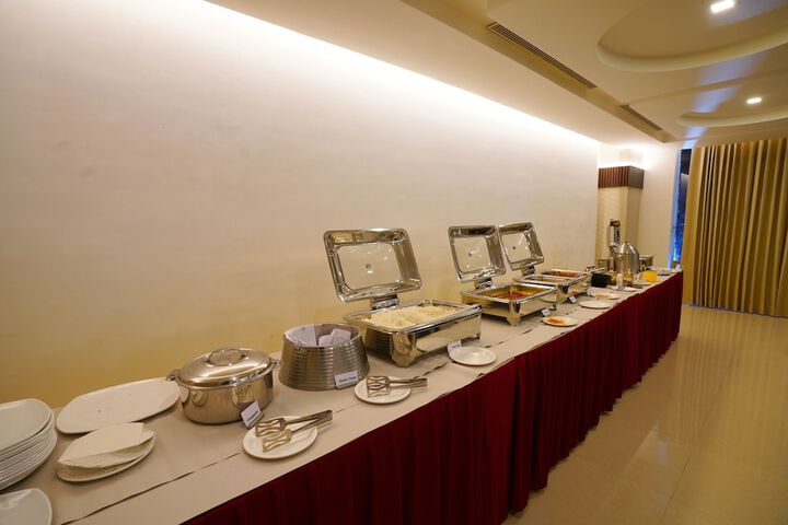 Dining 22 of 30
