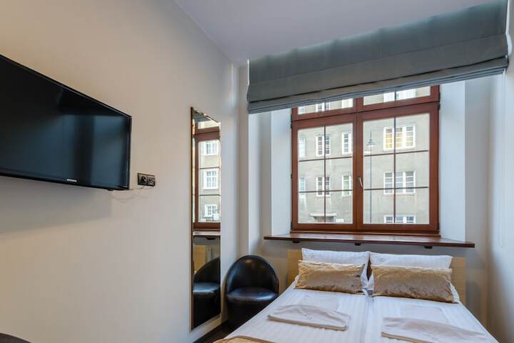 Room 50 of 146
