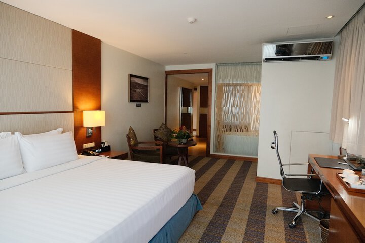 Room 19 of 90