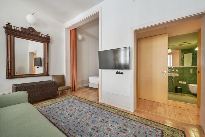 Room 45 of 65