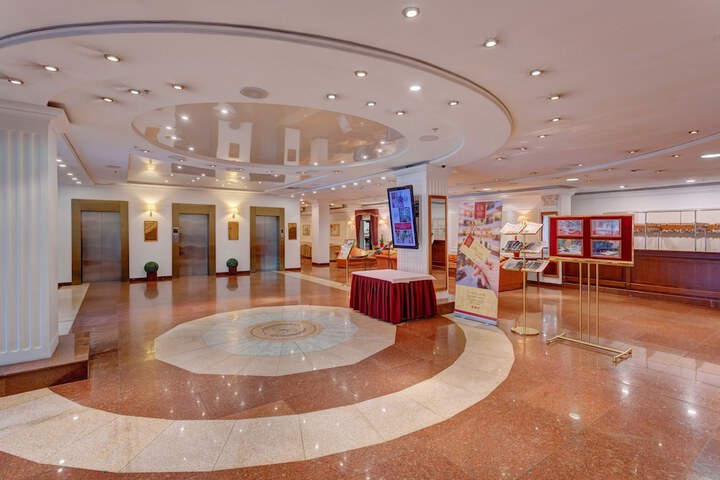 Hotel 2 of 74