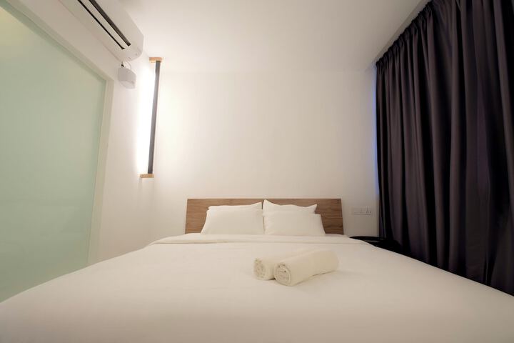 Room 8 of 38