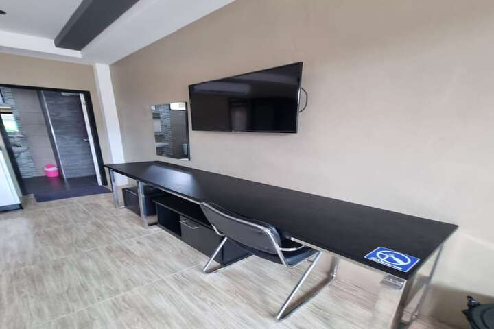 Room 18 of 50